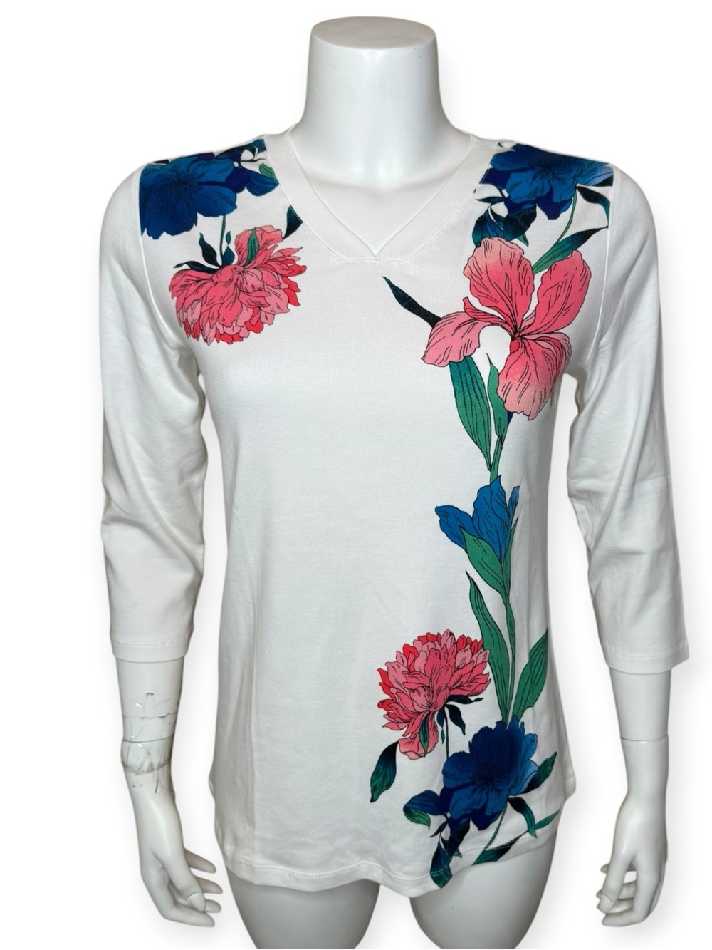Chico’s Floral V-neck Tee Top Size 1 Medium Cotton 3/4 Sleeve White Coral Blue